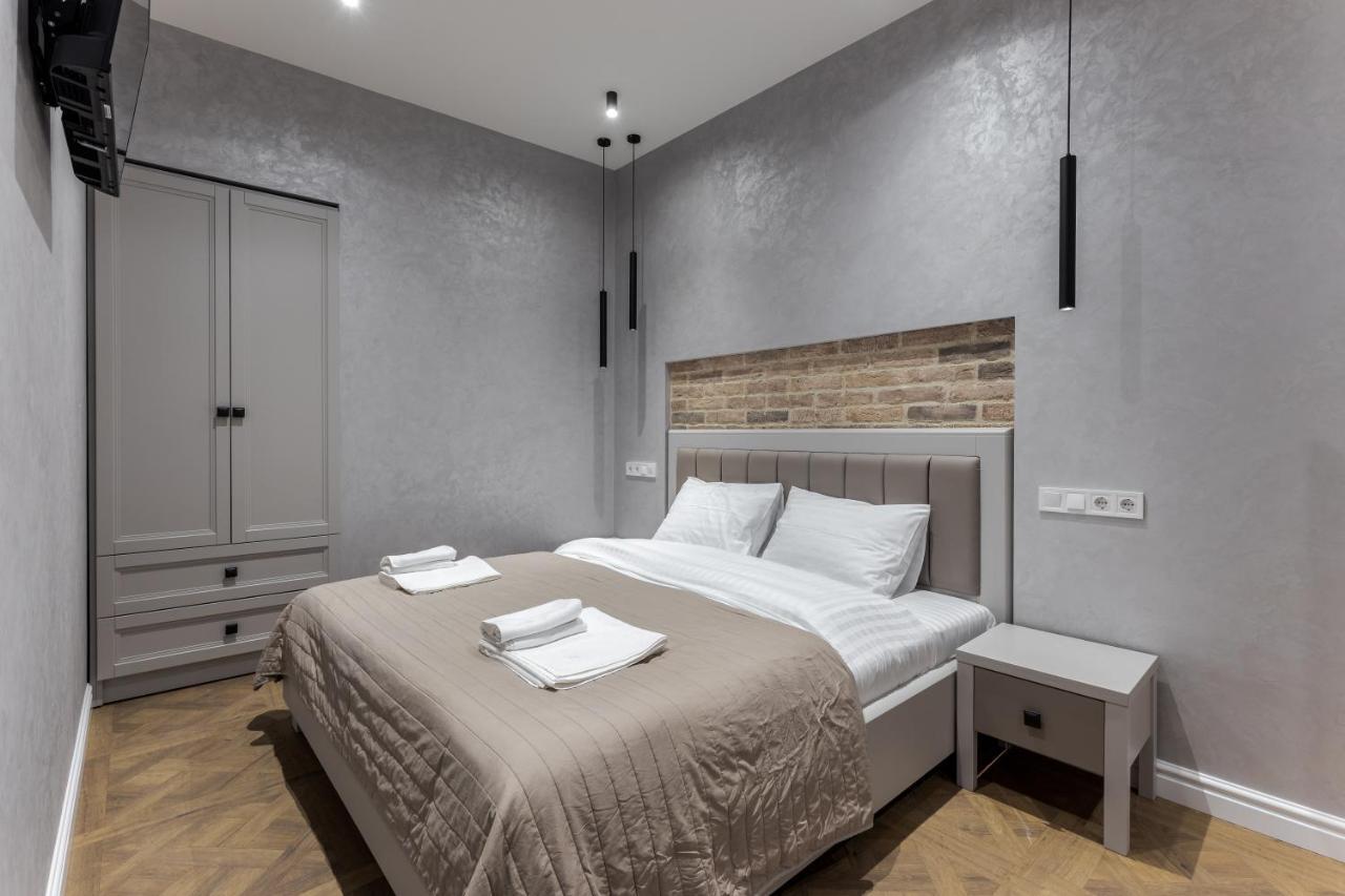 View On Rynok Square Apartments Lemberg Exterior foto