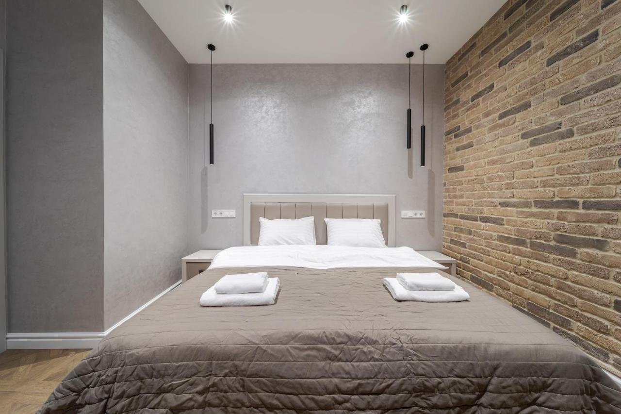View On Rynok Square Apartments Lemberg Exterior foto
